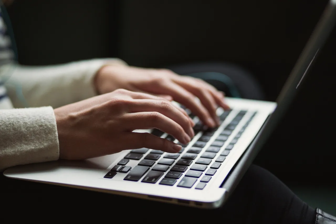 Zdjęcie Ile zarabia pracownik Apple w Polsce? Zaskakujące fakty o wynagrodzeniach