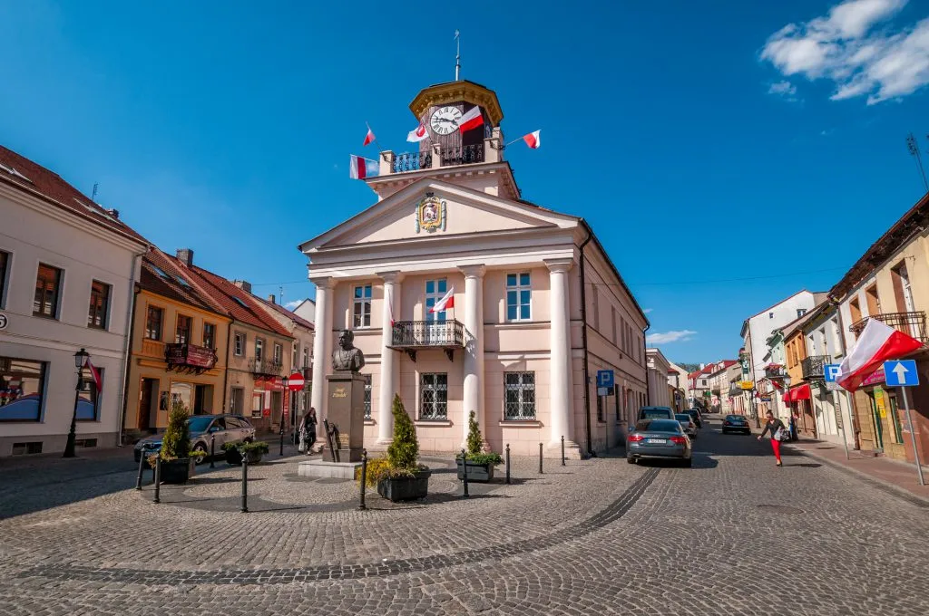 Zdjęcie Czy giełda w Koninie jest dziś otwarta? Sprawdź aktualne godziny i harmonogram