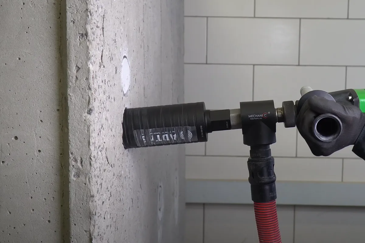Zdjęcie Najlepsza otwornica diamentowa do betonu zbrojonego – wybierz mądrze