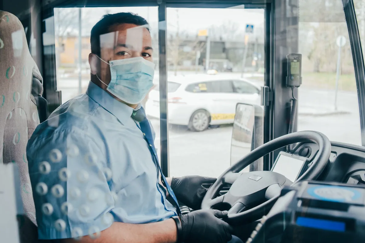 Zdjęcie Ile zarabia kierowca busa za kilometr? Sprawdź stawki w Polsce