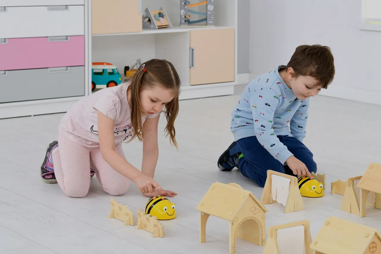 Zdjęcie Zajęcia z robotyki w przedszkolu: jak rozwijają dziecięce umiejętności