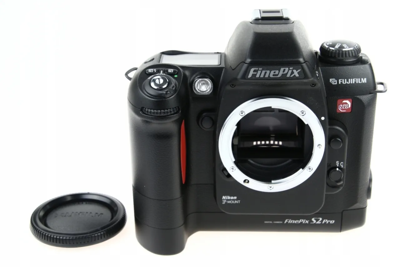 Zdjęcie Najlepsze lustrzanki Fujifilm – porównanie nowoczesnych i klasycznych modeli