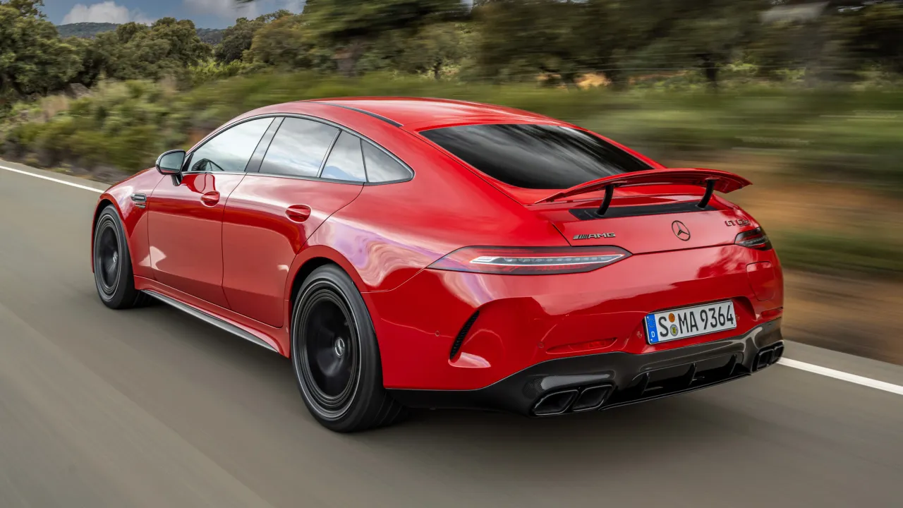 Zdjęcie Mercedes AMG GT63 S - imponujące osiągi i zaawansowana technologia