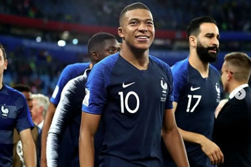 Zdjęcie Kylian Mbappé - wiek, kariera i osiągnięcia młodej gwiazdy