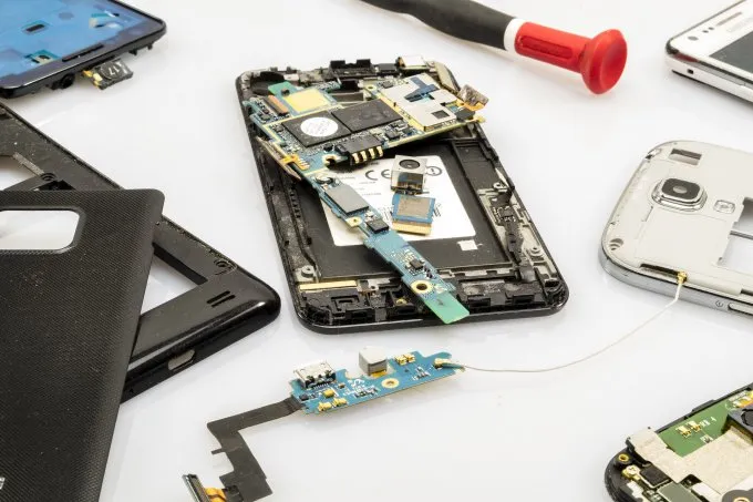 Zdjęcie Czy wymiana baterii w iPhone naprawdę pomaga? Sprawdź, jak poprawić wydajność!