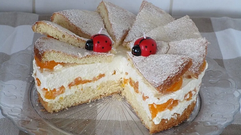 Zdjęcie Rezept für Käsesahnetorte: So gelingt die perfekte Torte mühelos
