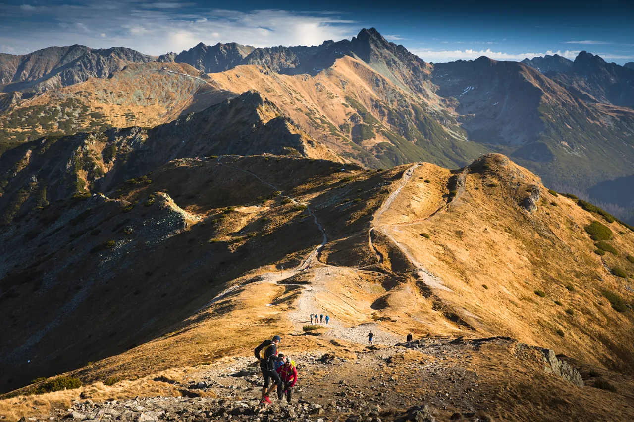 Zdjęcie Ile zajmuje wejście na Giewont? Poznaj czasy przejścia na szczyt