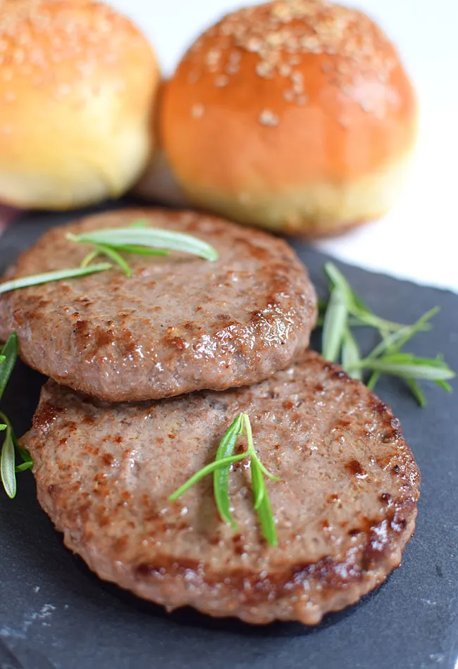 Zdjęcie Jak zrobić burger wołowy – prosta receptura na idealny smak
