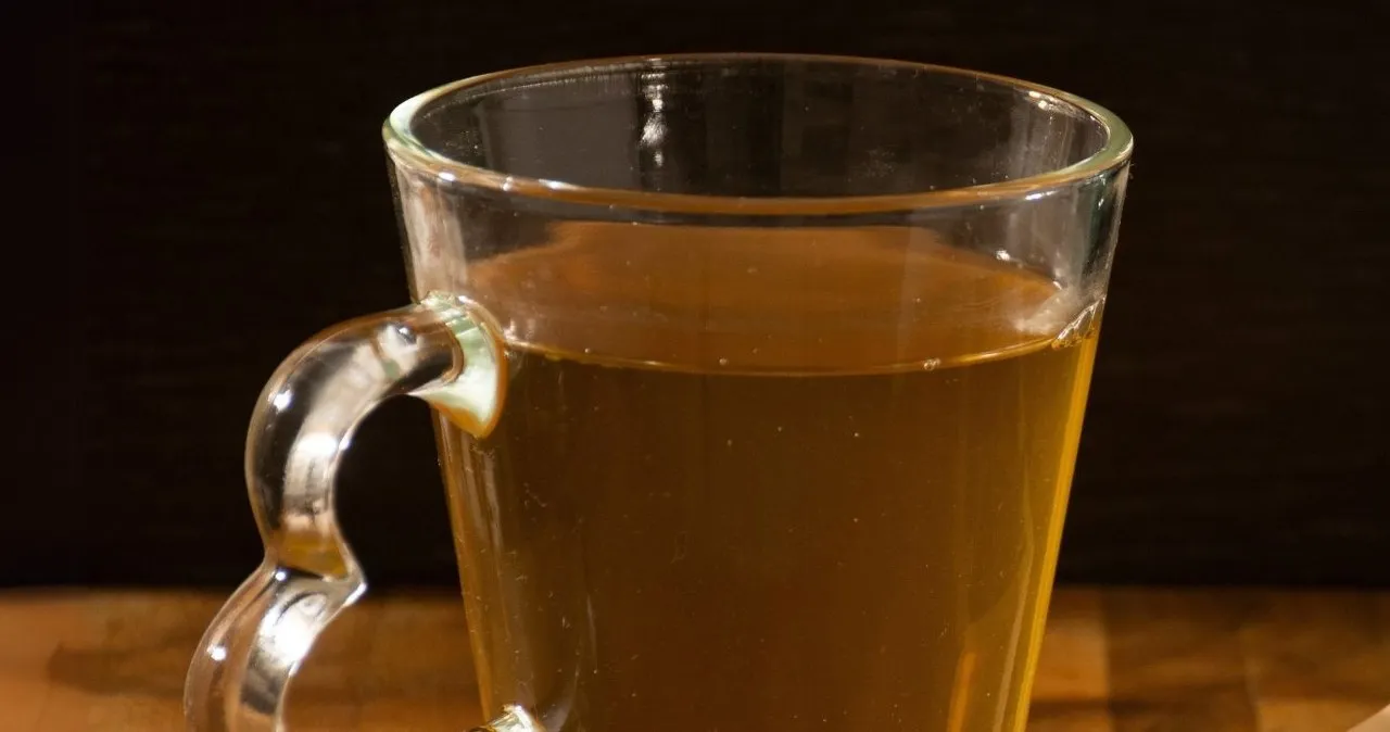 Zdjęcie Jak prawidłowo pić herbatę moringa - kompletny poradnik parzenia naparu