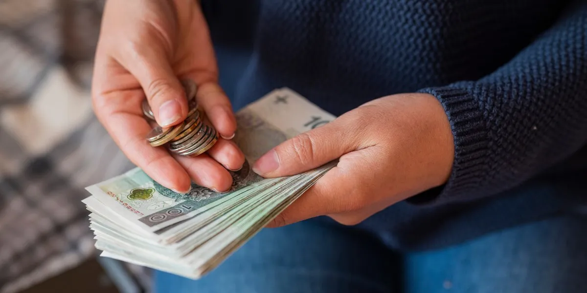 Zdjęcie Czy z umowy zlecenie komornik może zająć? Sprawdź, co musisz wiedzieć