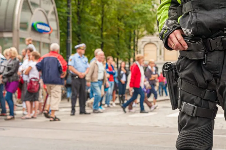 Zdjęcie Czy w Norwegii jest bezpiecznie? Fakty o zagrożeniach i przestępczości.