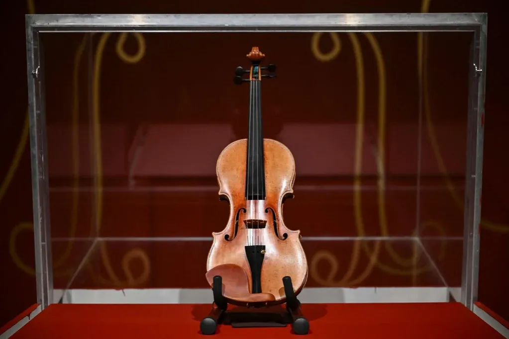 Zdjęcie Skrzypce Stradivarius z jakiego drewna? Odkryj tajemnice ich brzmienia