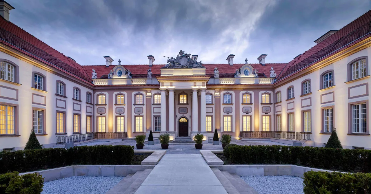 Zdjęcie Czym się różni hotel 4-gwiazdkowy od 5? Kluczowe różnice i udogodnienia
