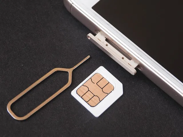 Zdjęcie Jak otworzyć kartę SIM w iPhone i uniknąć problemów z wymianą