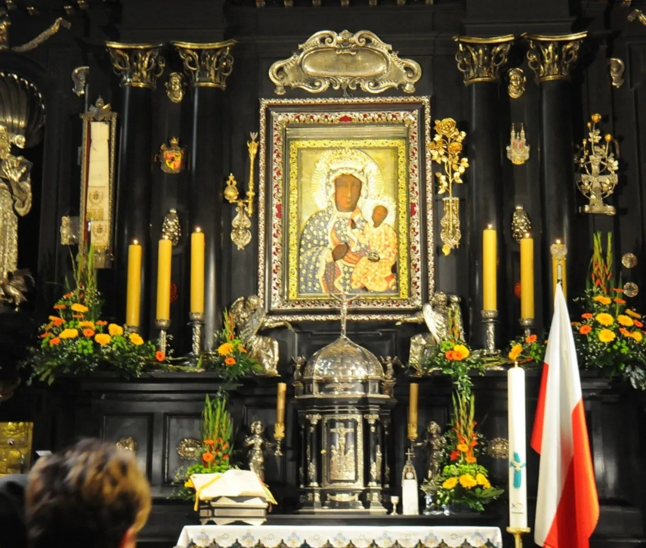 Zdjęcie Czy msza weselna zastępuje niedzielną? Sprawdź, czy spełnia obowiązek kościelny