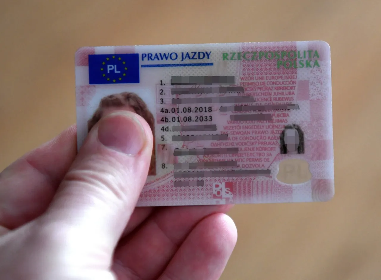 Zdjęcie Do kiedy wymiana bezterminowego prawa jazdy? Sprawdź terminy i wymagania