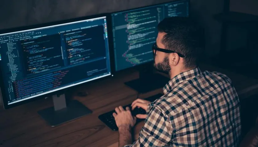 Zdjęcie Jak wybrać monitor idealny do pracy i gier bez zbędnych kosztów