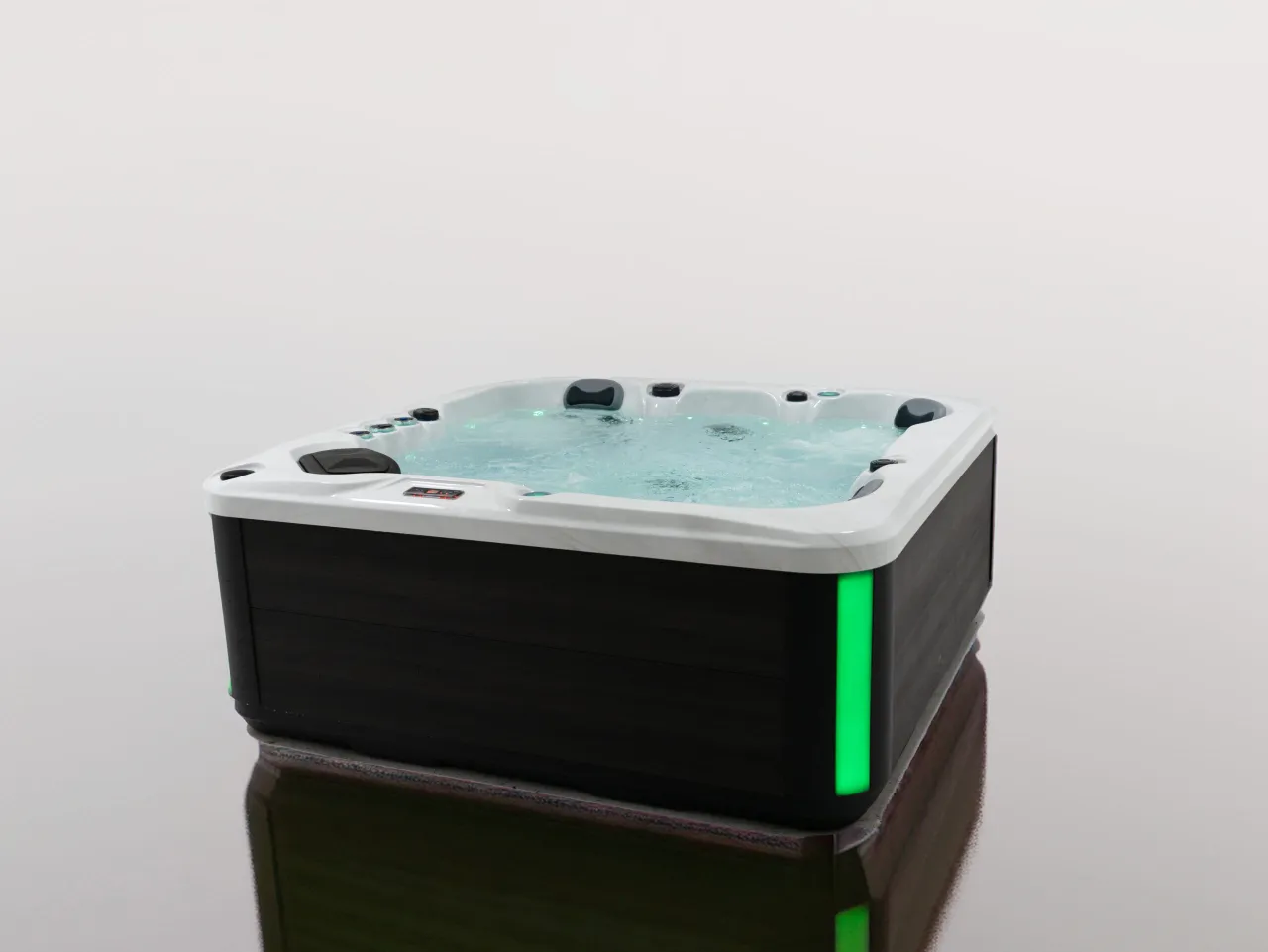 Zdjęcie Wanna spa jacuzzi – odkryj korzyści relaksu i zdrowia w wodzie