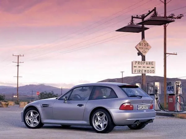 Zdjęcie BMW Z3 M Coupé: Legendarny Sportowiec o Kontrowersyjnym Designie