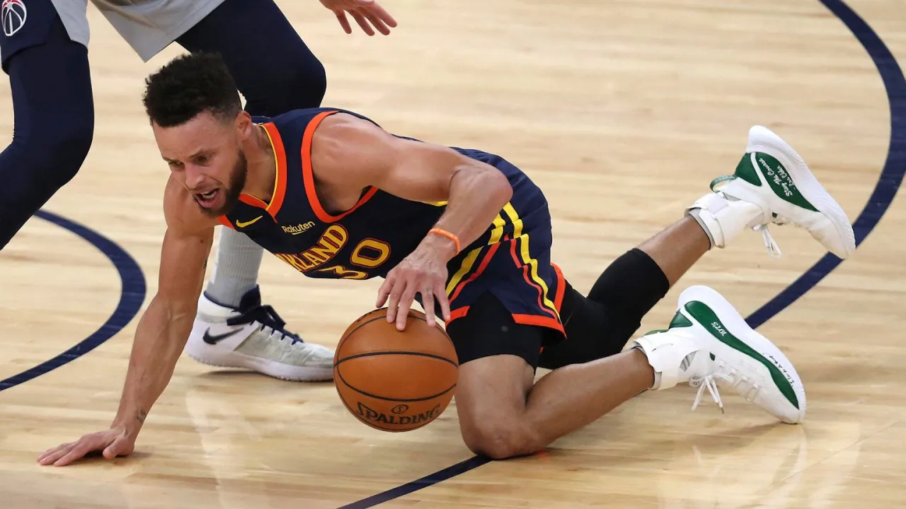 Zdjęcie W jakich butach gra Stephen Curry? Odkryj tajemnice jego wyboru