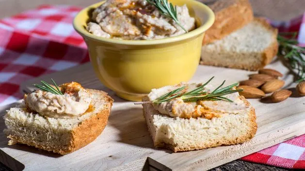 Zdjęcie Pasztet drobiowy kcal - Ile kalorii ma Twój ulubiony pasztet?
