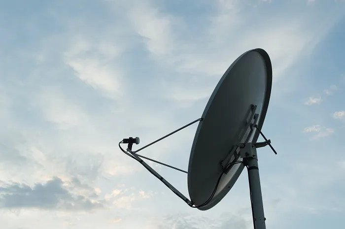 Zdjęcie Dlaczego antena satelitarna nie odbiera podczas deszczu? Oto przyczyny i rozwiązania