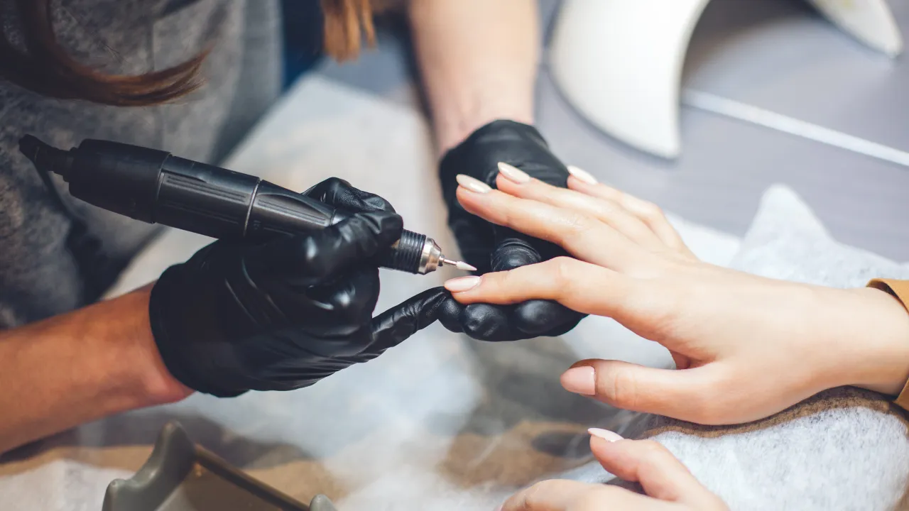 Zdjęcie Jak wybrać frezarkę do paznokci - 7 kluczowych parametrów przed zakupem