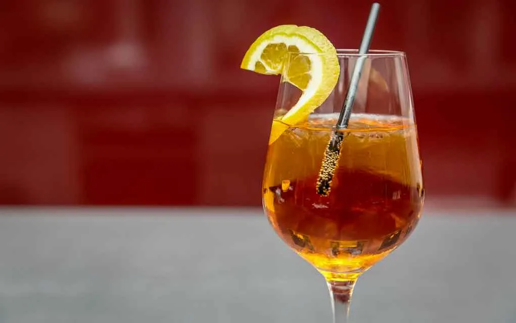Zdjęcie Aperitivo drink: odkryj sekrety włoskiego rytuału przed kolacją
