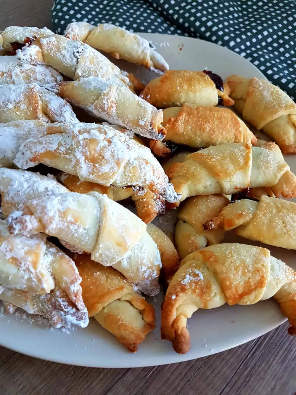 Zdjęcie Kruche ciasto na rogaliki przepis - idealne na każdą okazję