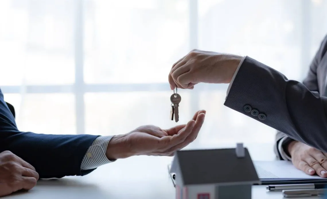 Zdjęcie Gdzie zgłosić wynajem mieszkania bez umowy i uniknąć problemów?