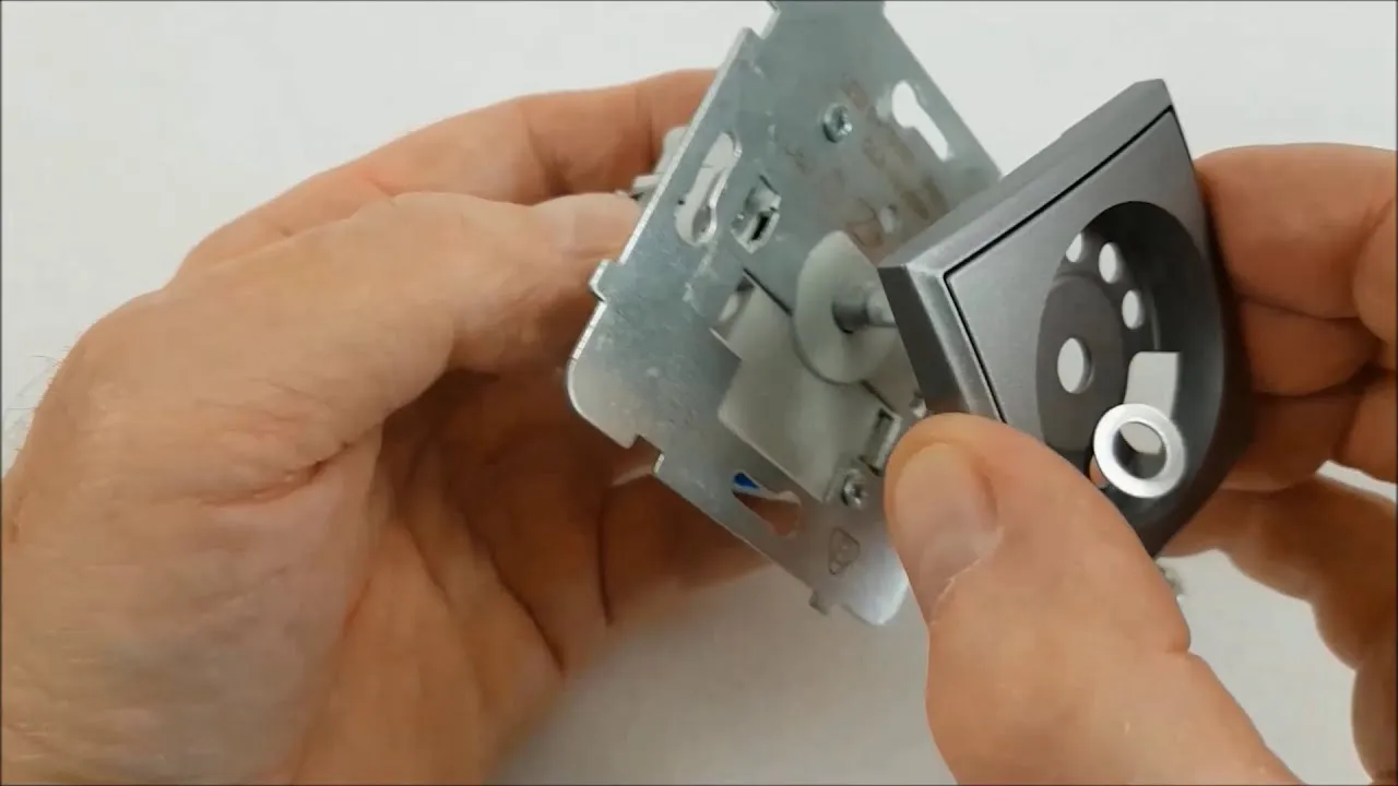 Zdjęcie Jak podłączyć ściemniacz: proste kroki i najczęstsze błędy do uniknięcia