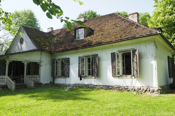 Zdjęcie Skansen Nowa Sucha: Historia, atrakcje i przyszłość muzeum drewnianego