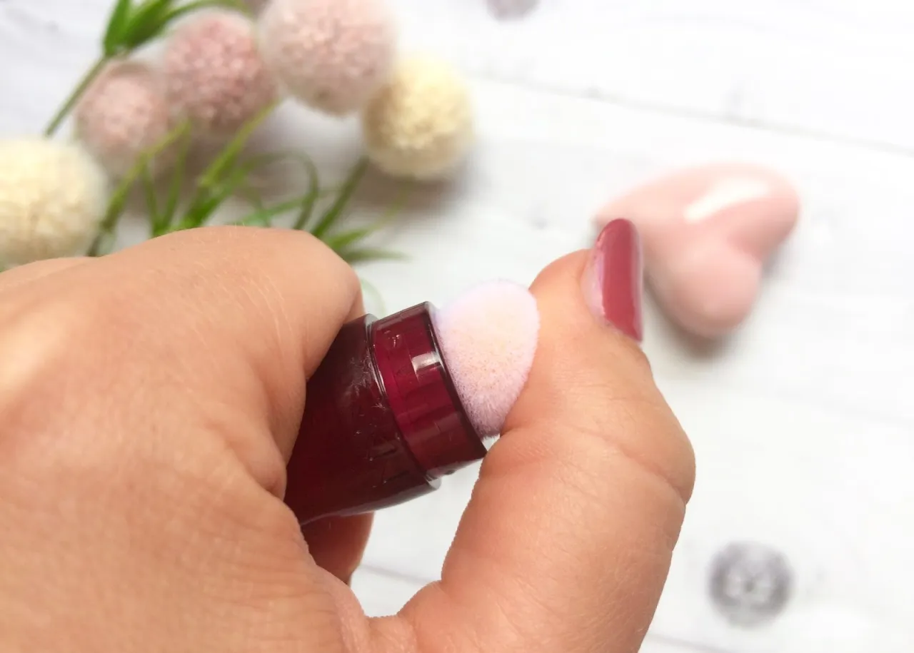 Zdjęcie Jak używać korektora Maybelline, aby ukryć niedoskonałości skutecznie