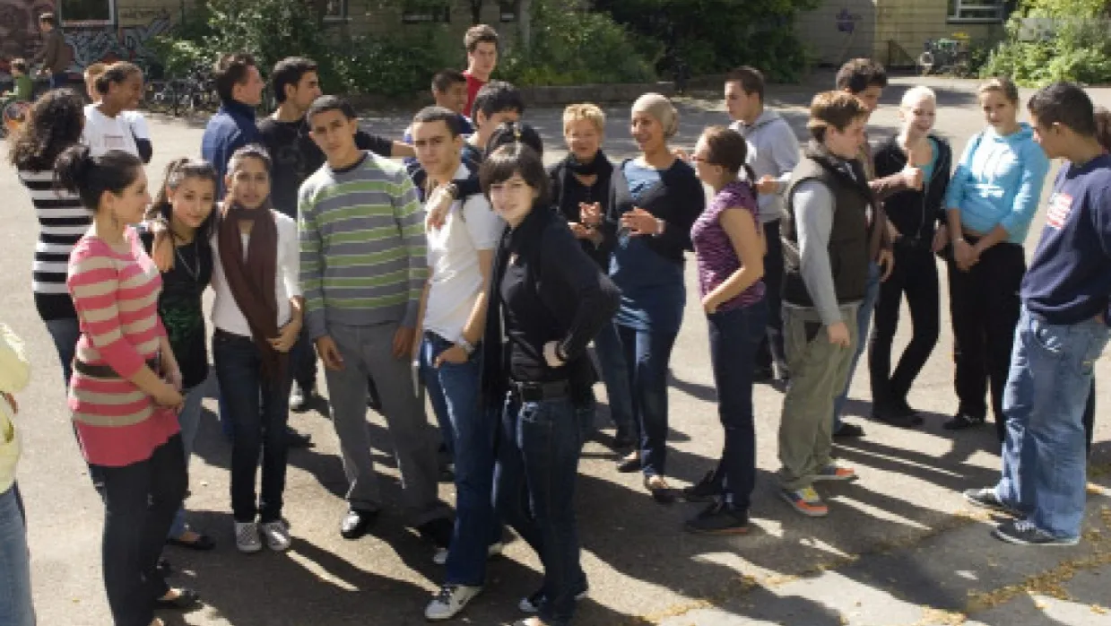 Zdjęcie Ernst-Reuter-Schule Frankfurt: Einblick in Bildung und Angebote