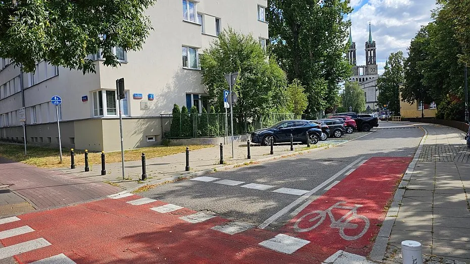 Zdjęcie Jak napisać wniosek o budowę chodnika, aby zwiększyć bezpieczeństwo pieszych