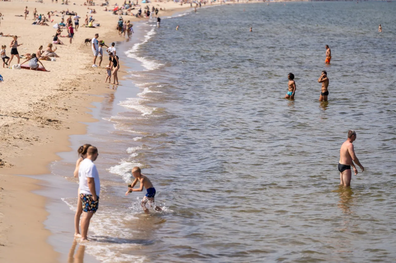 Zdjęcie Jaka woda jest w Bałtyku? Zaskakujące fakty o jej składzie i temperaturze