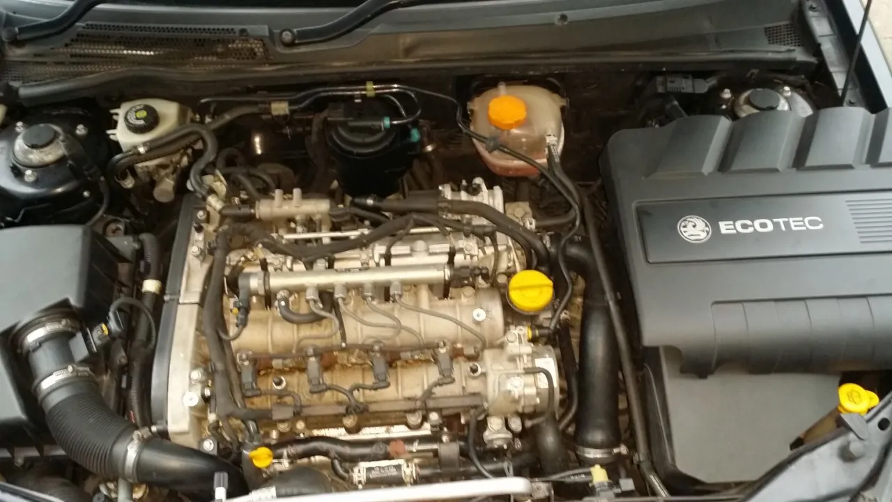 Zdjęcie Opel Vectra C: Silniki bez awarii - Który model cię nie zawiedzie?