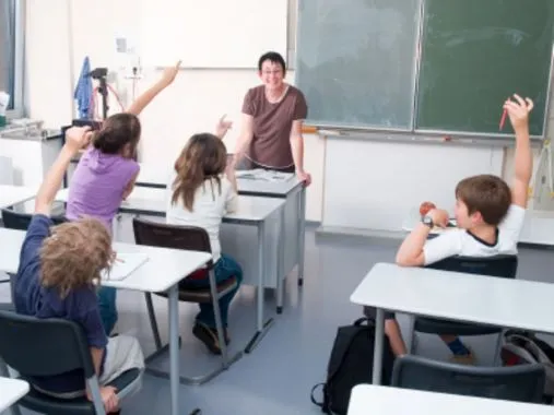 Zdjęcie Czy katecheta może być wychowawcą? Kontrowersje i przepisy rozporządzenia