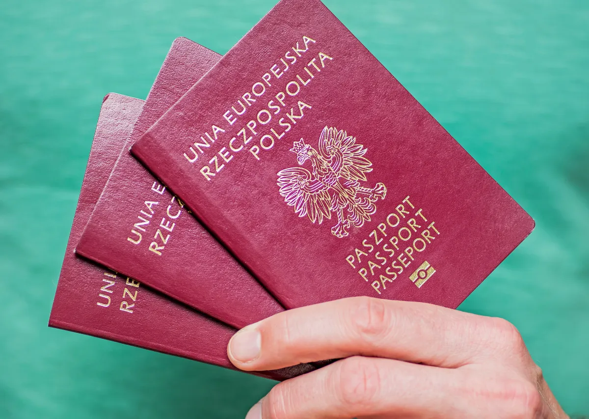 Zdjęcie Komu przysługuje zniżka na paszport? Sprawdź, czy się kwalifikujesz