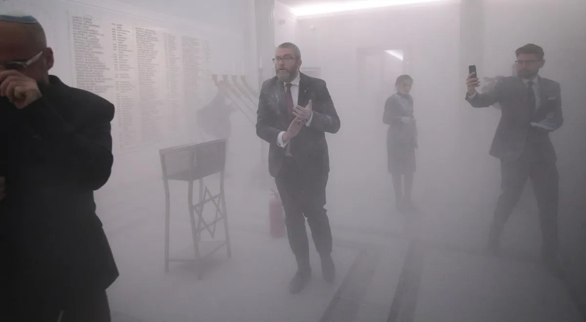 Zdjęcie Po co świece chanukowe w sejmie? Odkryj ich głębokie znaczenie