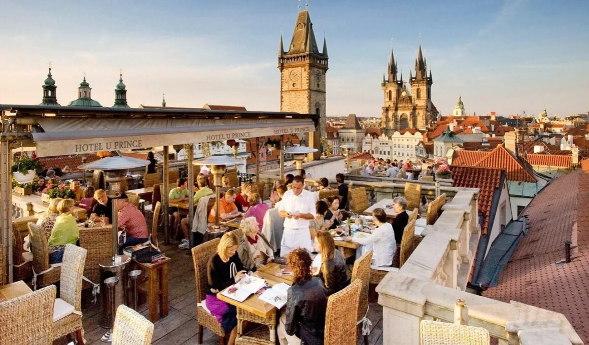 Zdjęcie Gdzie zjeść w Pradze? Odkryj najlepsze restauracje i smaki