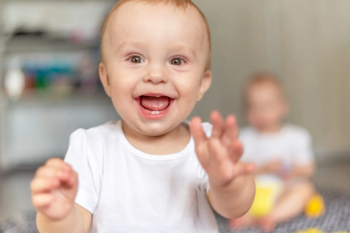 Zdjęcie Jak wygląda ząbkowanie u niemowląt? Objawy i sposoby łagodzenia bólu