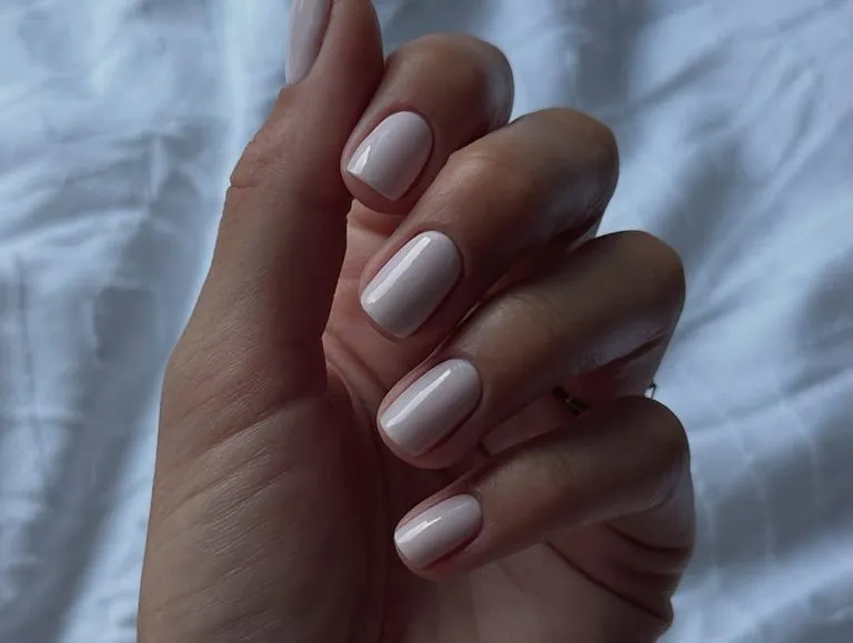 Zdjęcie Lakier jak hybryda: alternatywy, które zachwycą Twoje paznokcie