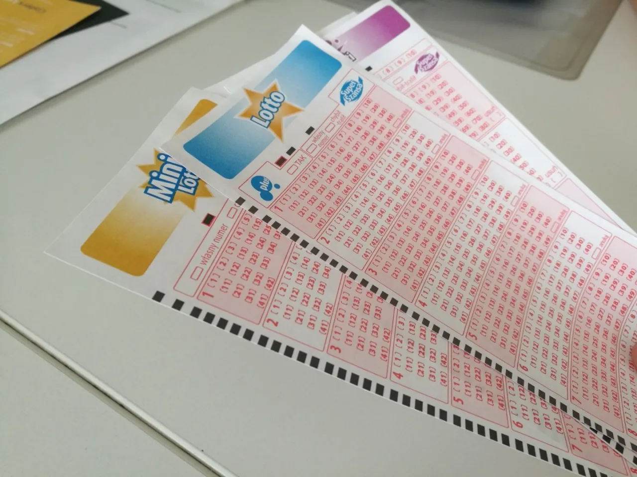 Zdjęcie Ile jest ważny kupon lotto? Nie przegap terminu na wygraną!