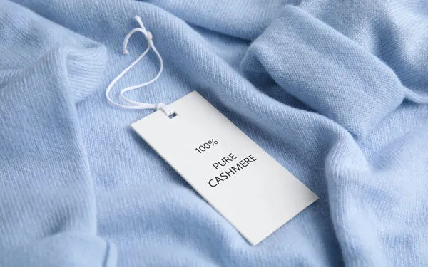 Zdjęcie Jak rozciągnąć sweter z kaszmiru i uniknąć jego zniszczenia