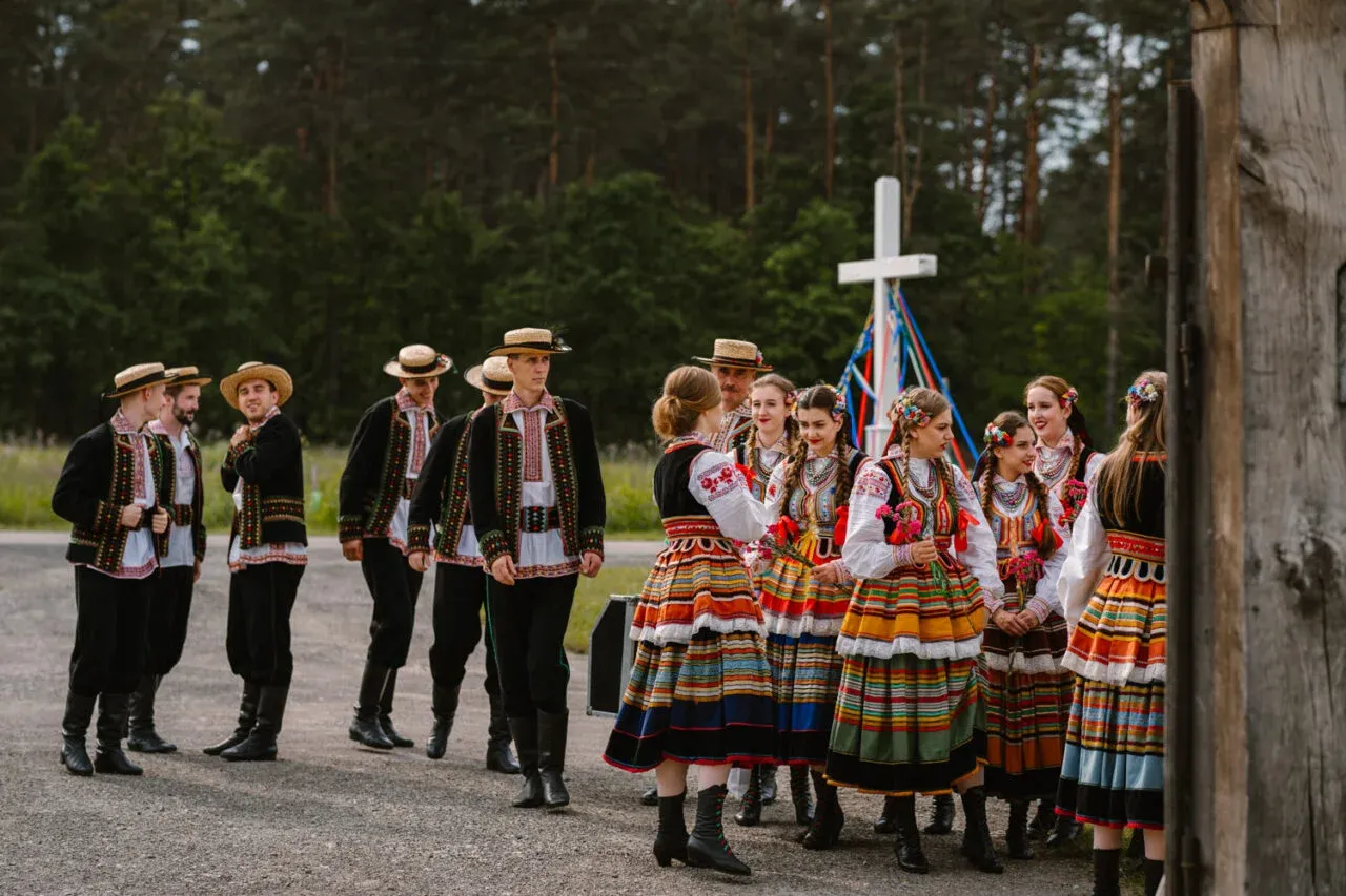 Zdjęcie Tradycja dud na weselu: melodie radości i ludowe obrzędy