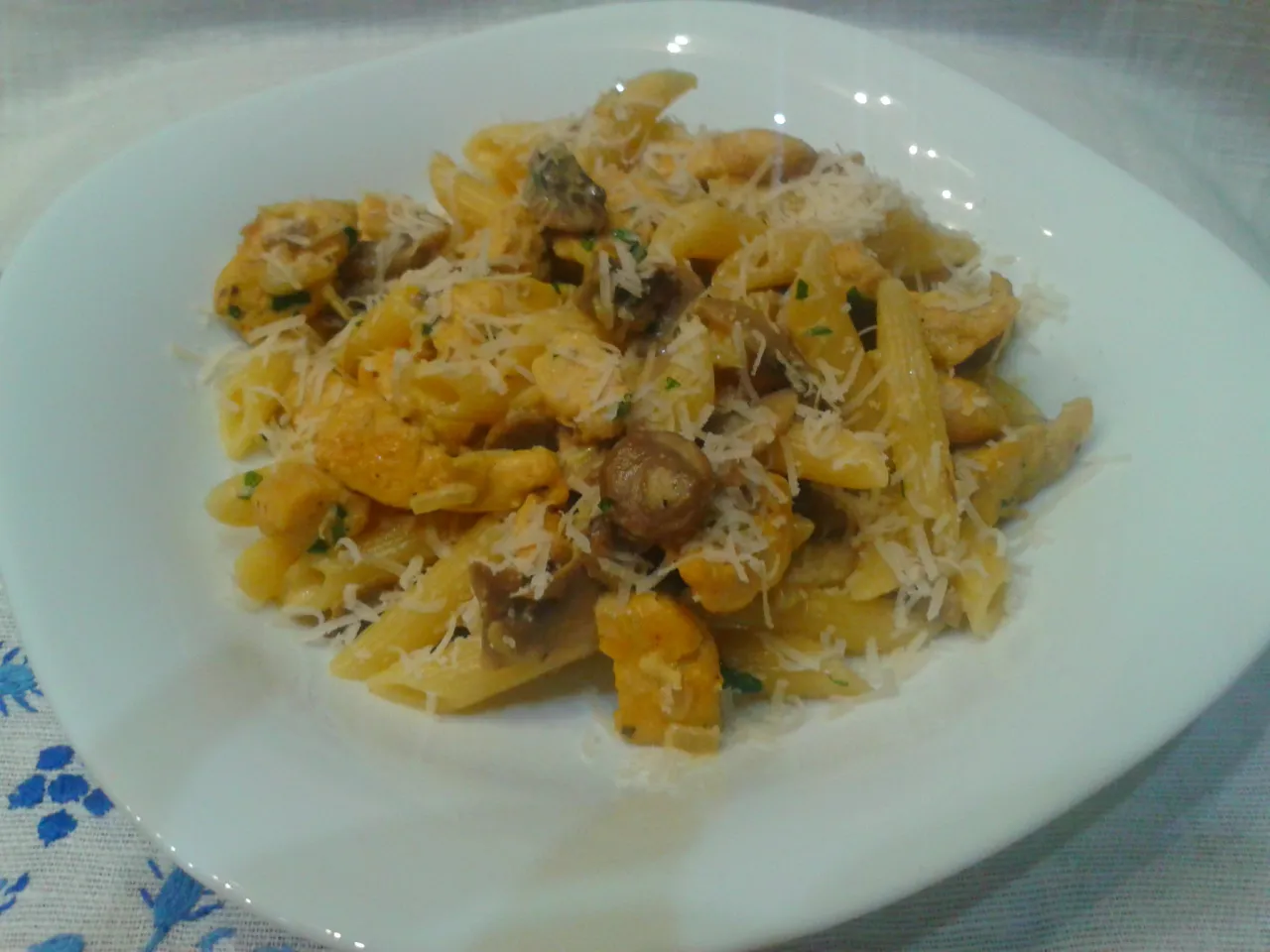 Zdjęcie Penne rigatoni - idealny makaron do sosów i pysznych dań