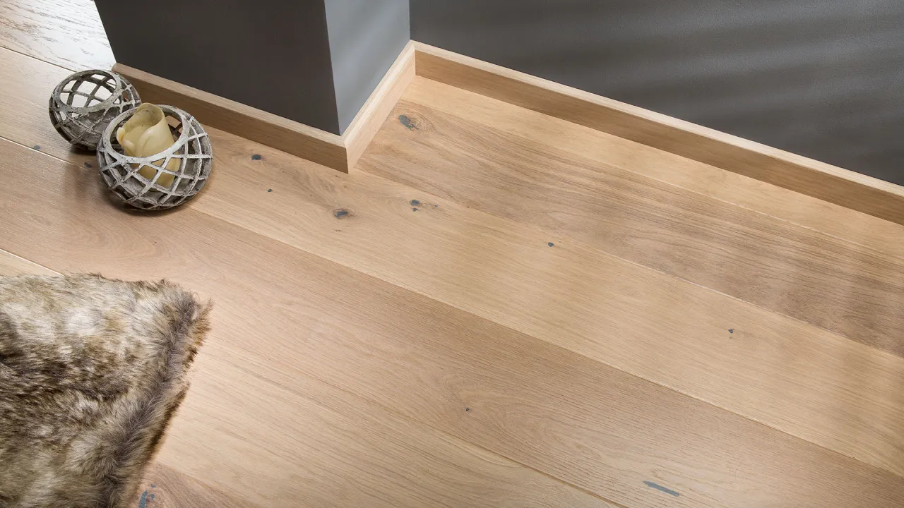 Zdjęcie Jaki kolor listew przypodłogowych? 7 zasad idealnego doboru