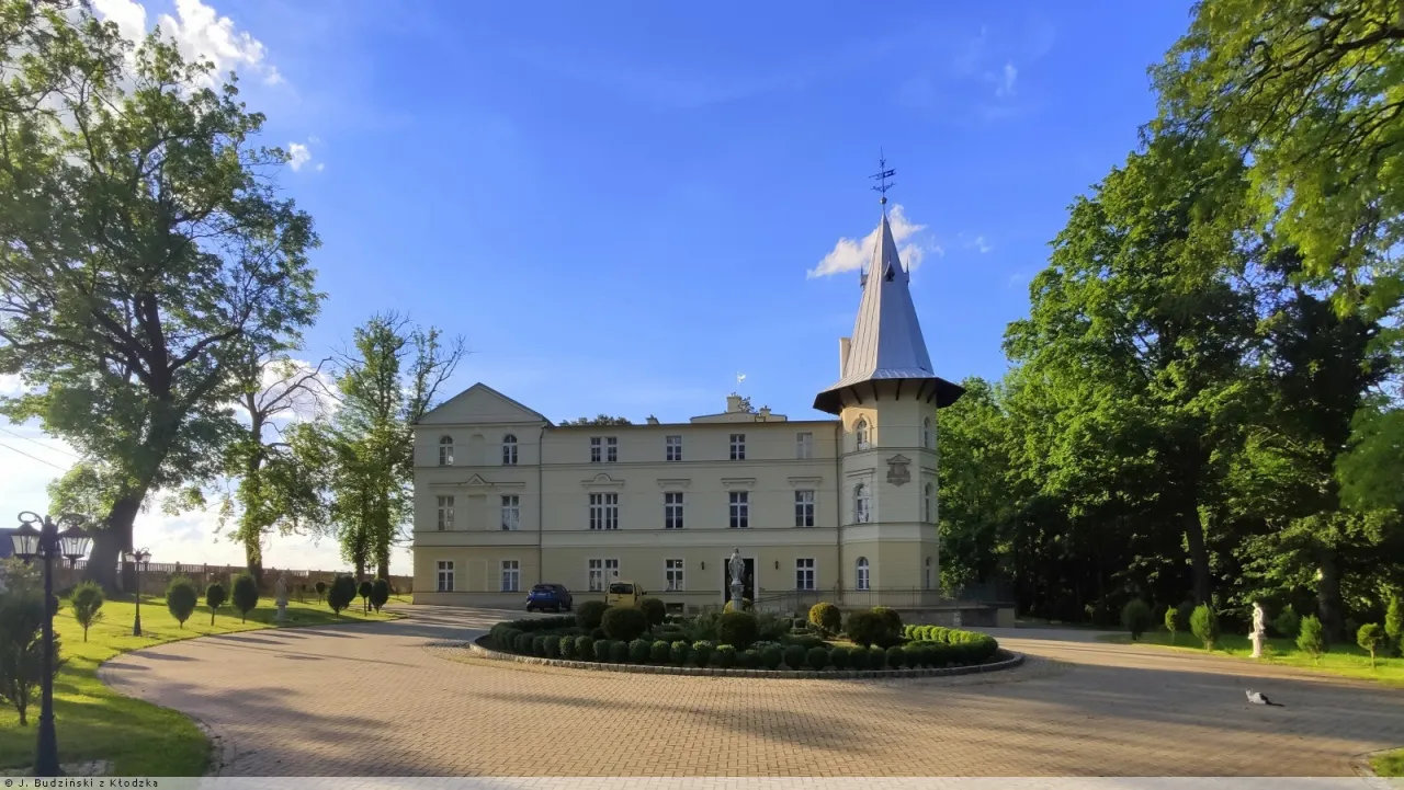 Zdjęcie Pałac Münchhausenów w Żelaźnie: Tajemnice, historia i architektura