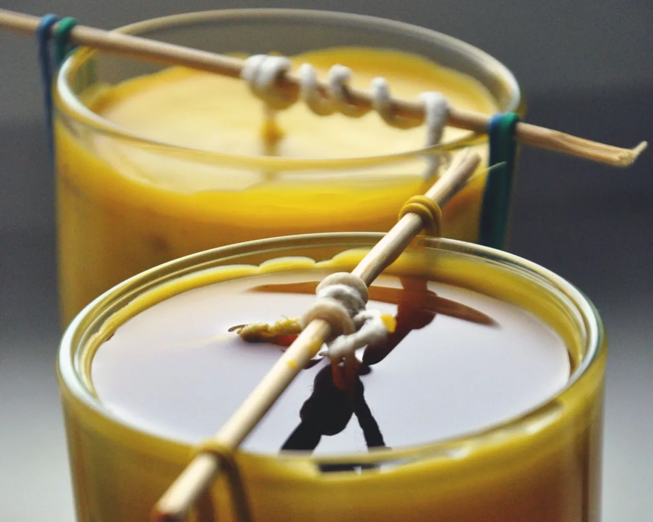 Zdjęcie Jak zrobić wosk do świec w domu - proste metody i porady